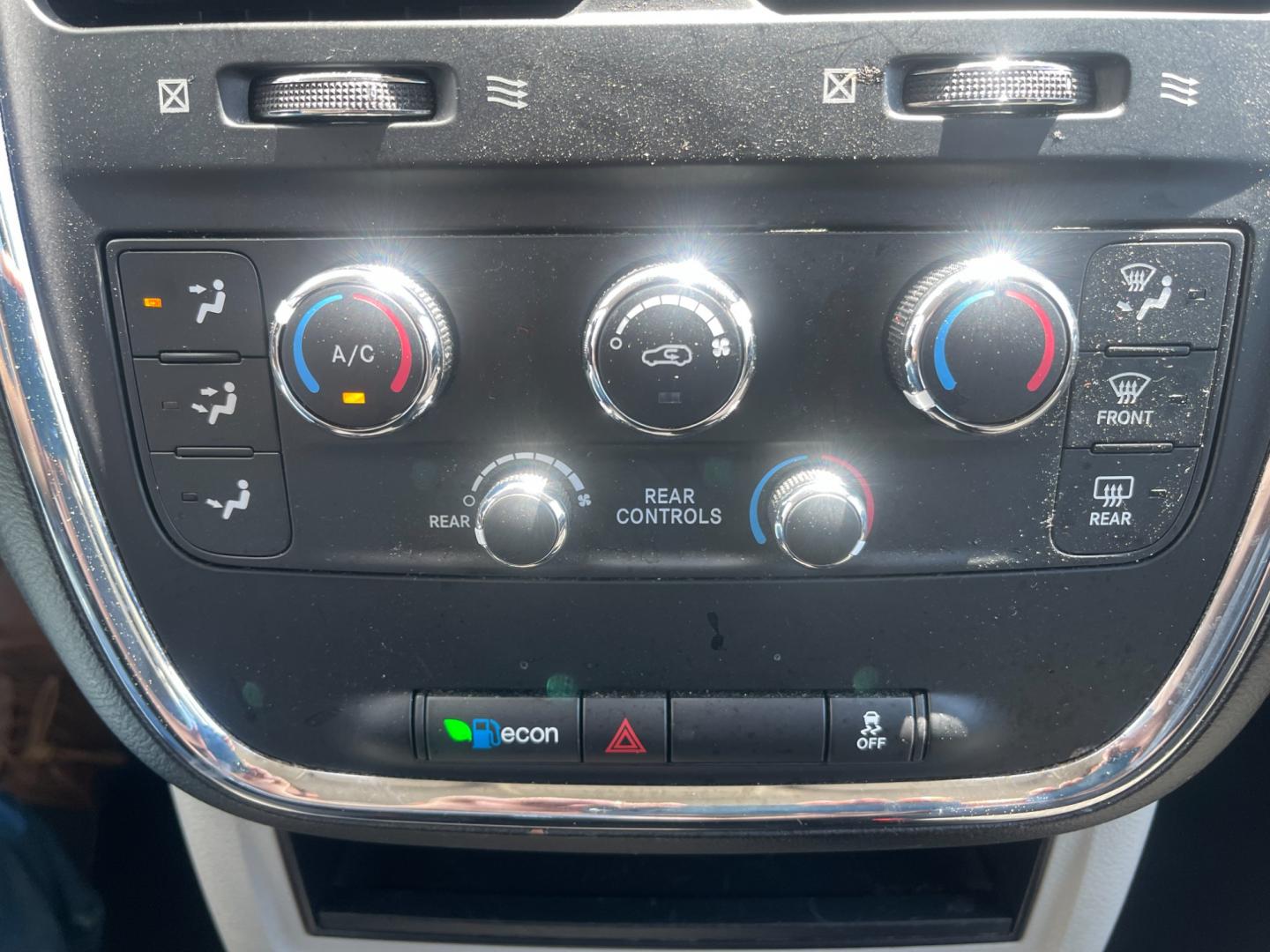 2019 Black /Black Dodge Grand Caravan SE (2C4RDGBG6KR) with an 3.6L V6 DOHC 24V engine, 6A transmission, located at 547 E. Main St., Orwell, OH, 44076, (440) 437-5893, 41.535435, -80.847855 - This 2019 Dodge Grand Caravan SE presents a practical and spacious option for families or travelers needing room for seven passengers. Powered by the robust 3.6L Pentastar V6 engine paired with a 6-speed automatic transmission, it delivers a smooth and reliable driving experience. This model boasts - Photo#24
